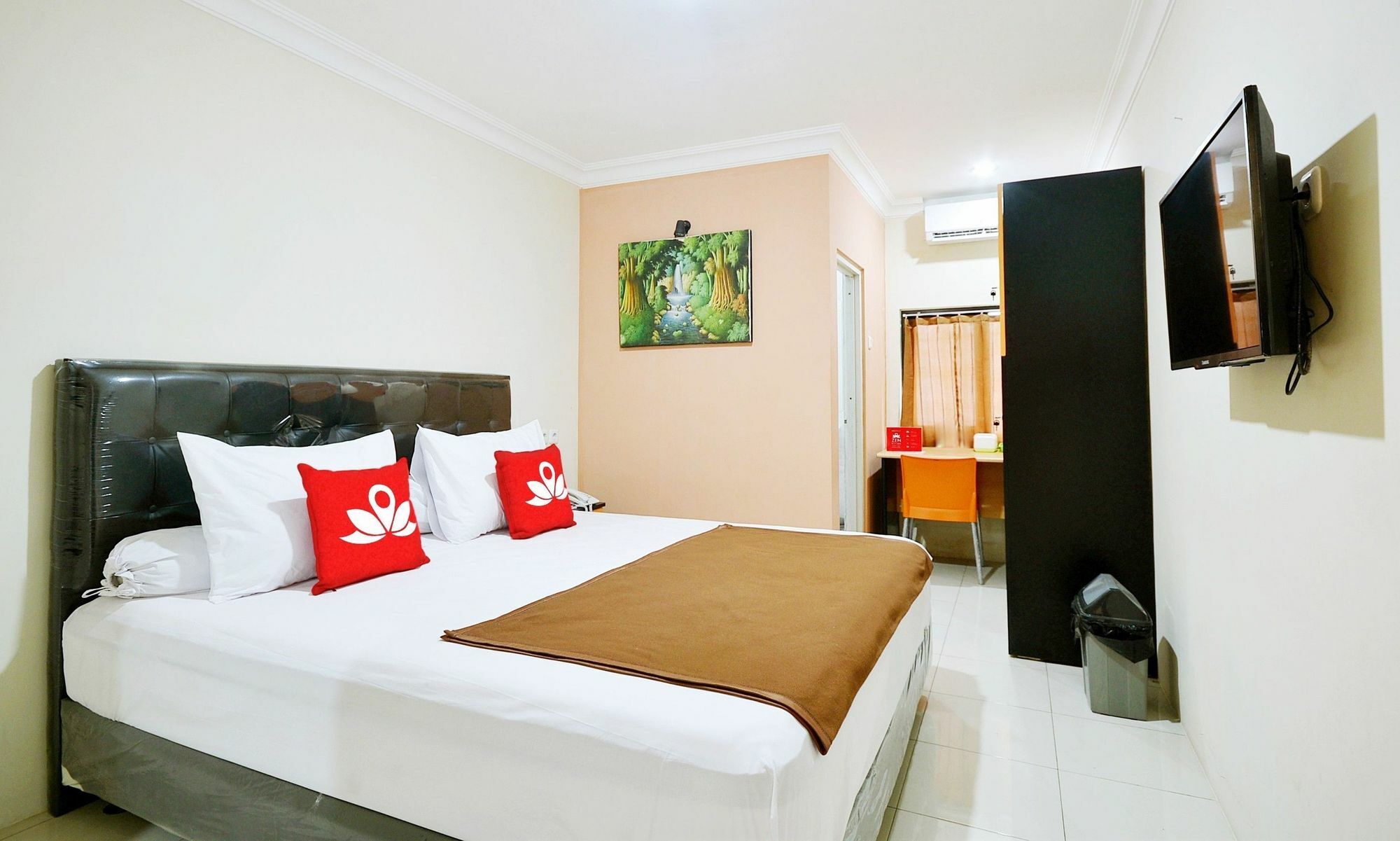 Zen Rooms Kuningan Syariah Jakarta Exterior foto