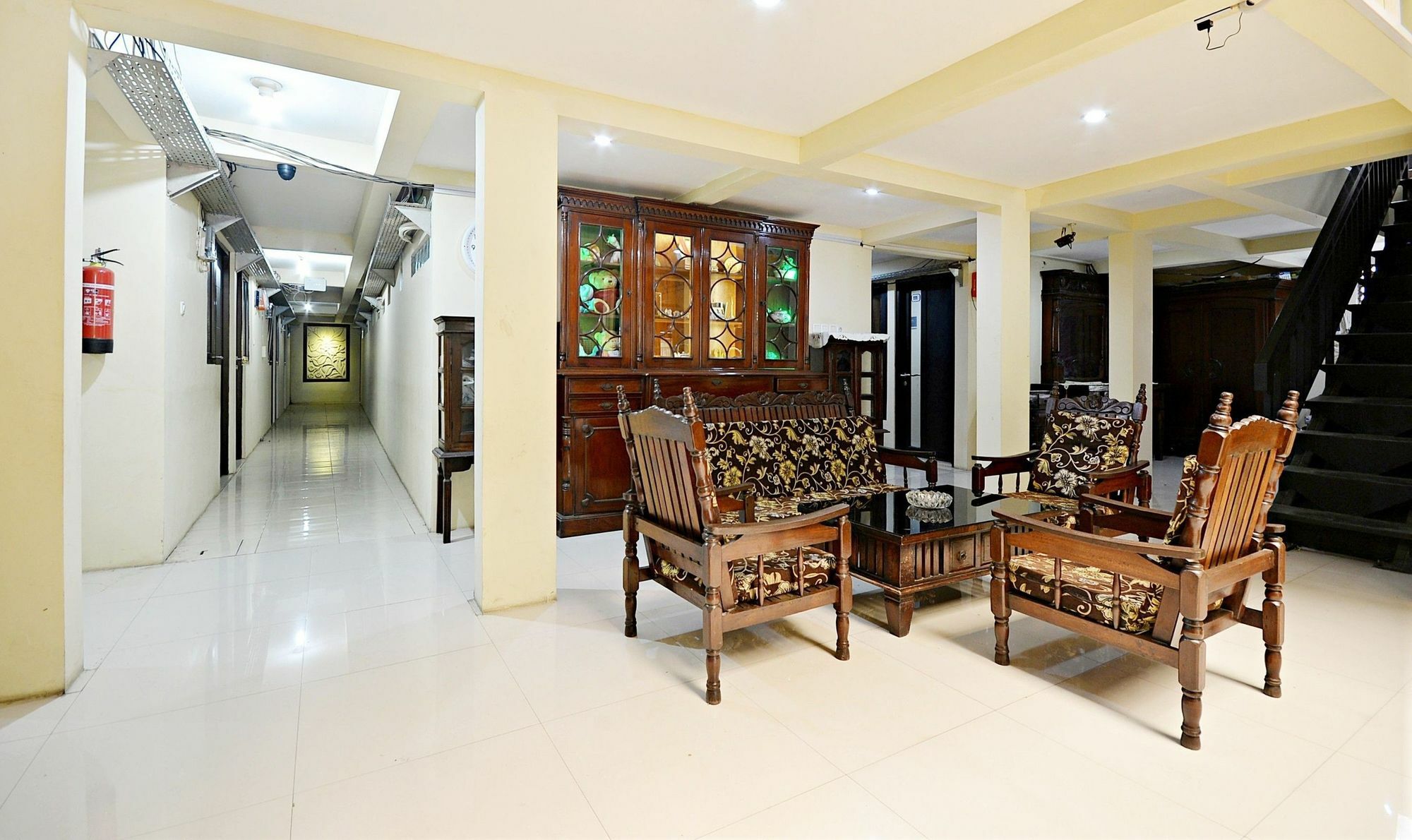 Zen Rooms Kuningan Syariah Jakarta Exterior foto